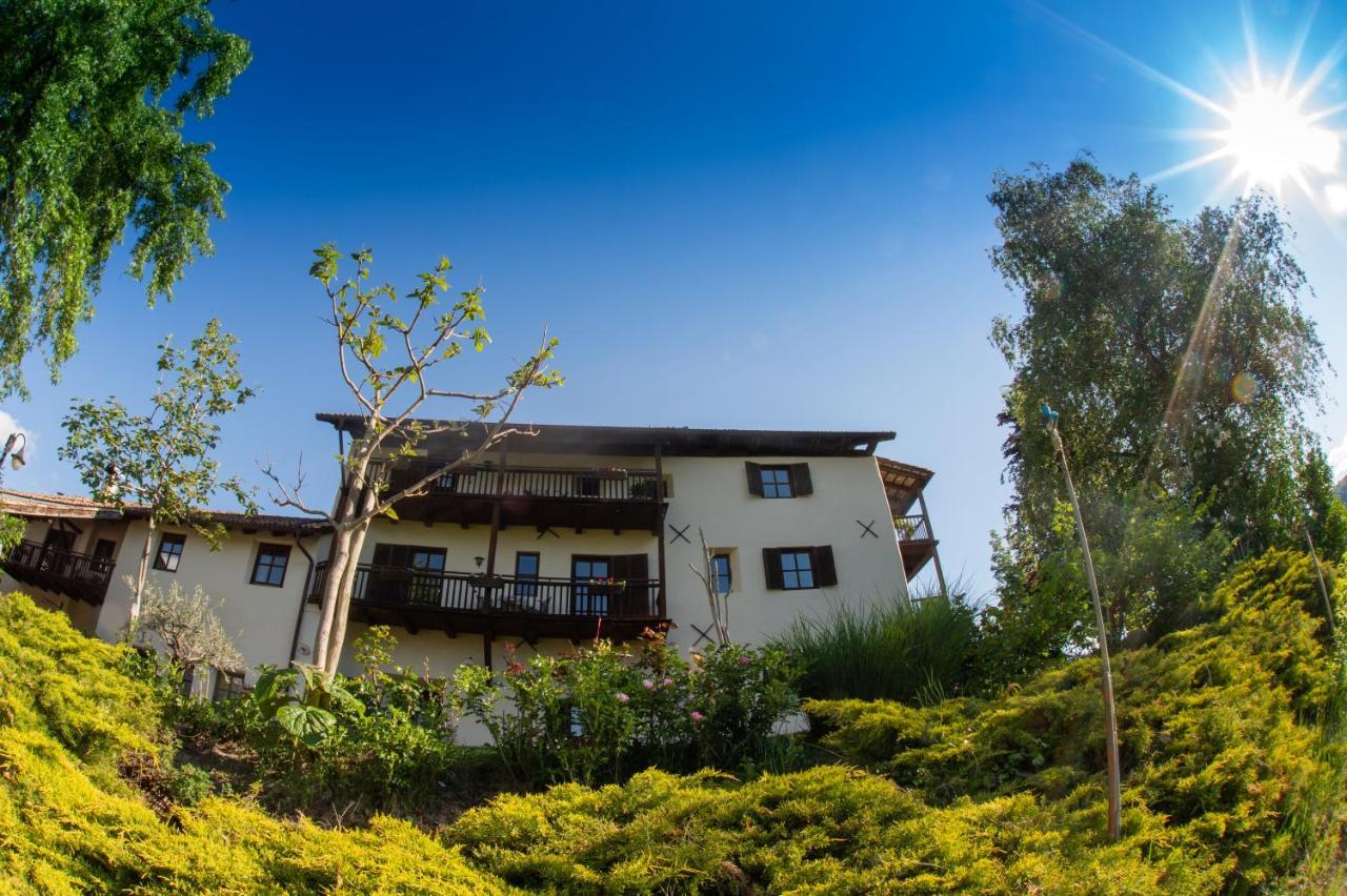 B&B Unterhabsbergerhof Appiano Sulla Strada Del Vino Bagian luar foto