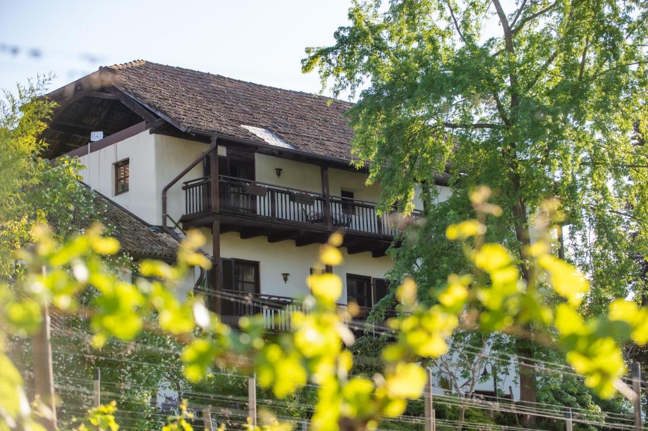 B&B Unterhabsbergerhof Appiano Sulla Strada Del Vino Bagian luar foto